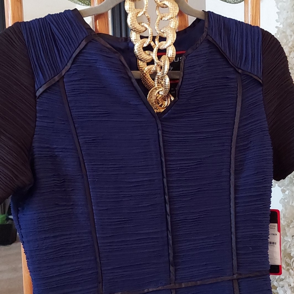 Dress - Picture 8 of 11